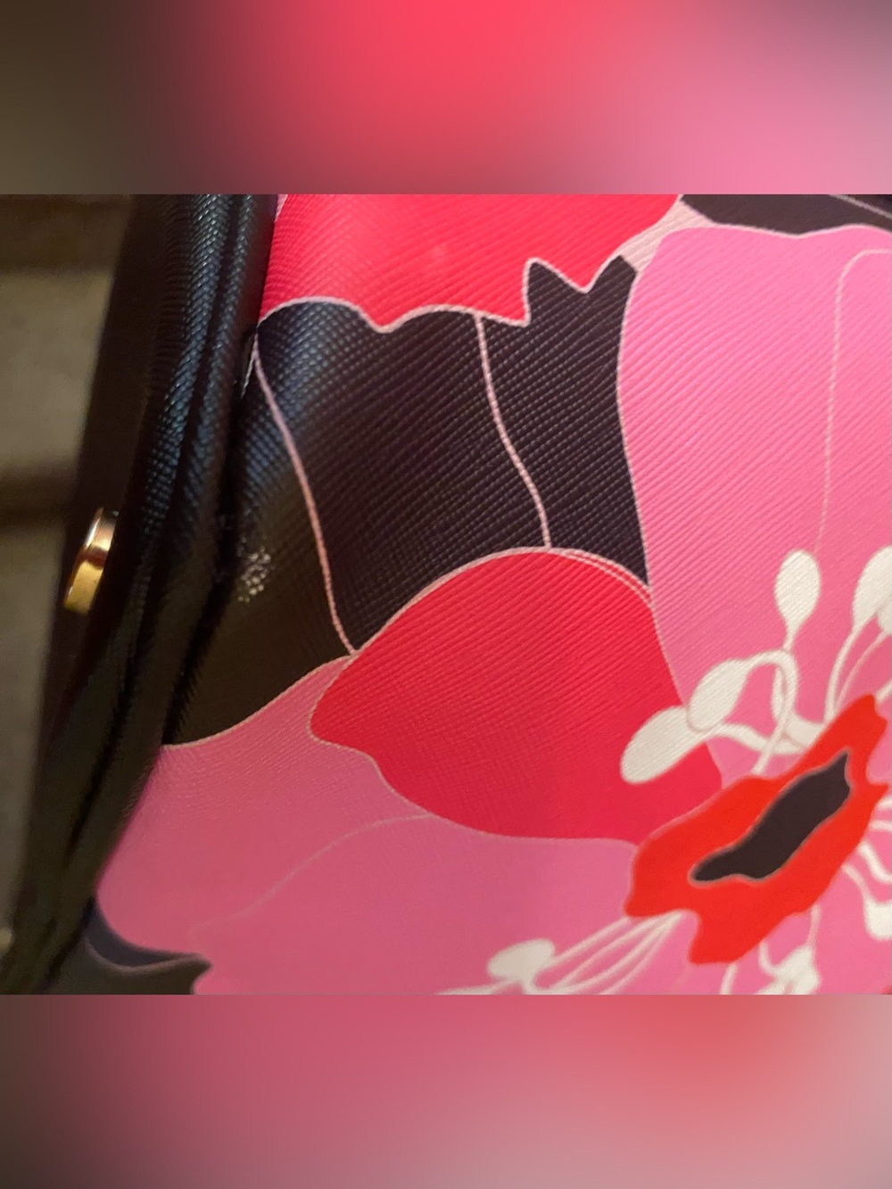 Trina Turk - NEW - Red, Navy and Pink Floral Tote Bag with matching wristlet - Picture 15 of 16